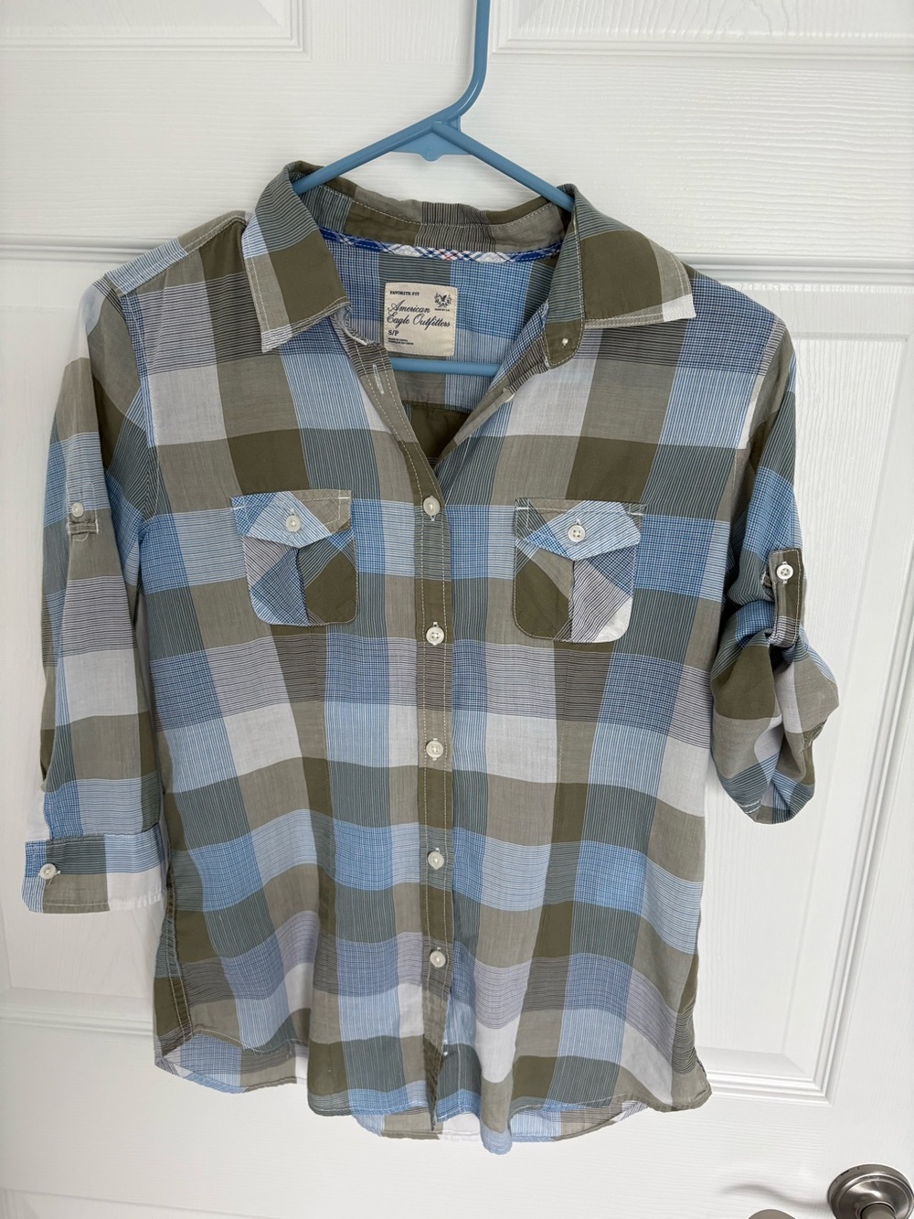American Eagle Outfitters Blue & Olive Plaid Button-Down Shirt